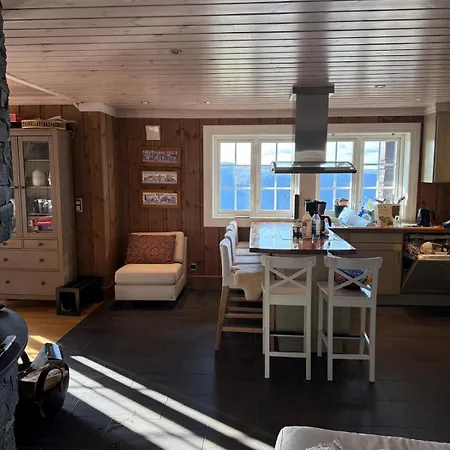 Rustik I Gausta, In, Out, 10 Beds Chalet *